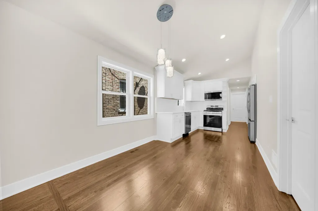 4331 South Campbell Avenue Chicago IL 60632
