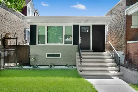 4331 South Campbell Avenue Chicago IL 60632
