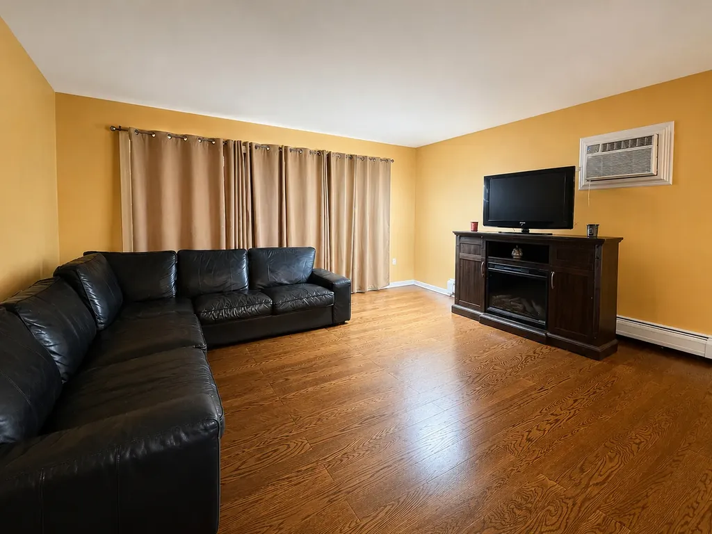 3425 83RD Street Woodridge IL 60517