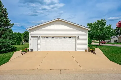 5604 Irving Boulevard Machesney Park IL 61115