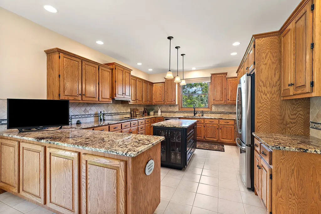 19305 South Parker Road Mokena IL 60448
