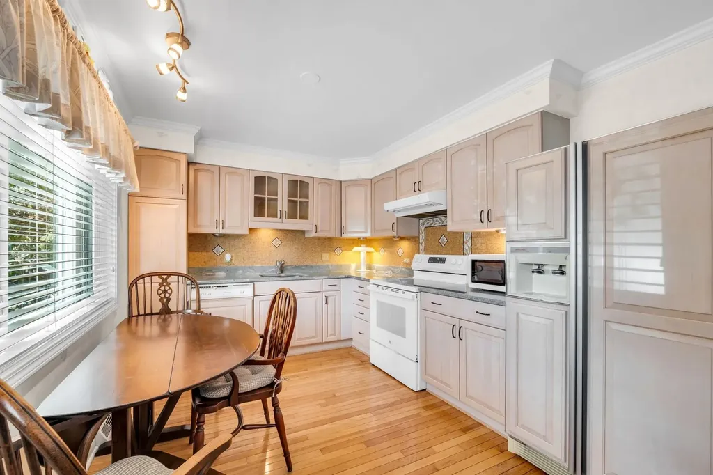 1050 Higgins Road Park Ridge IL 60068