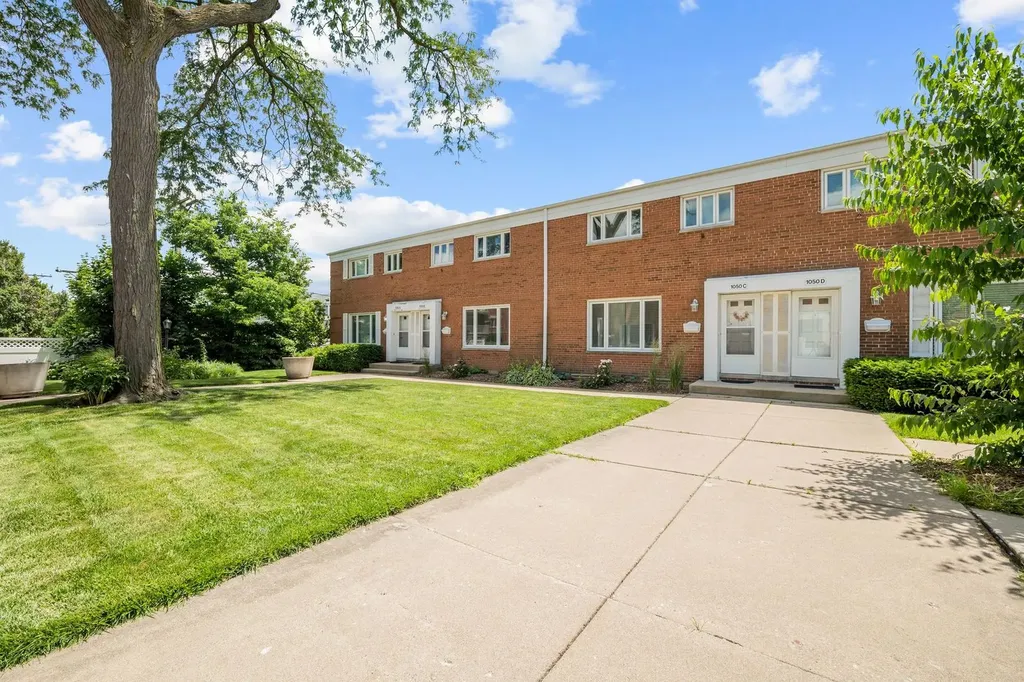 1050 Higgins Road Park Ridge IL 60068