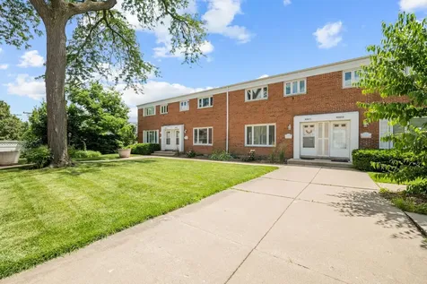 1050 Higgins Road Park Ridge IL 60068