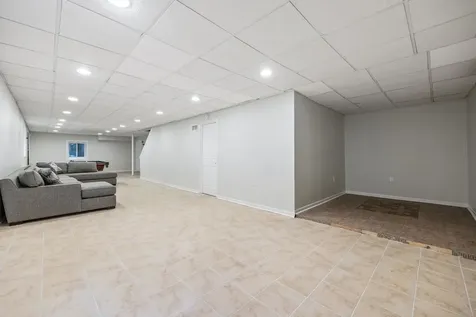 722 Aster Drive Gurnee IL 60031