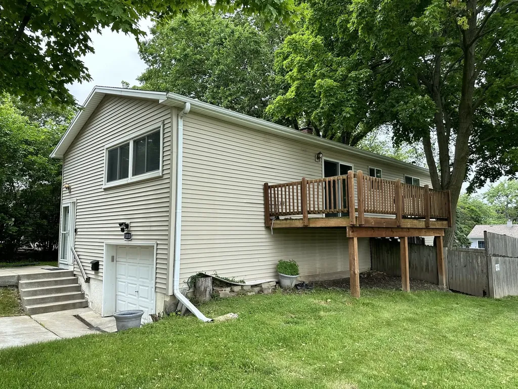 1010 Illinois Street St. Charles IL 60174
