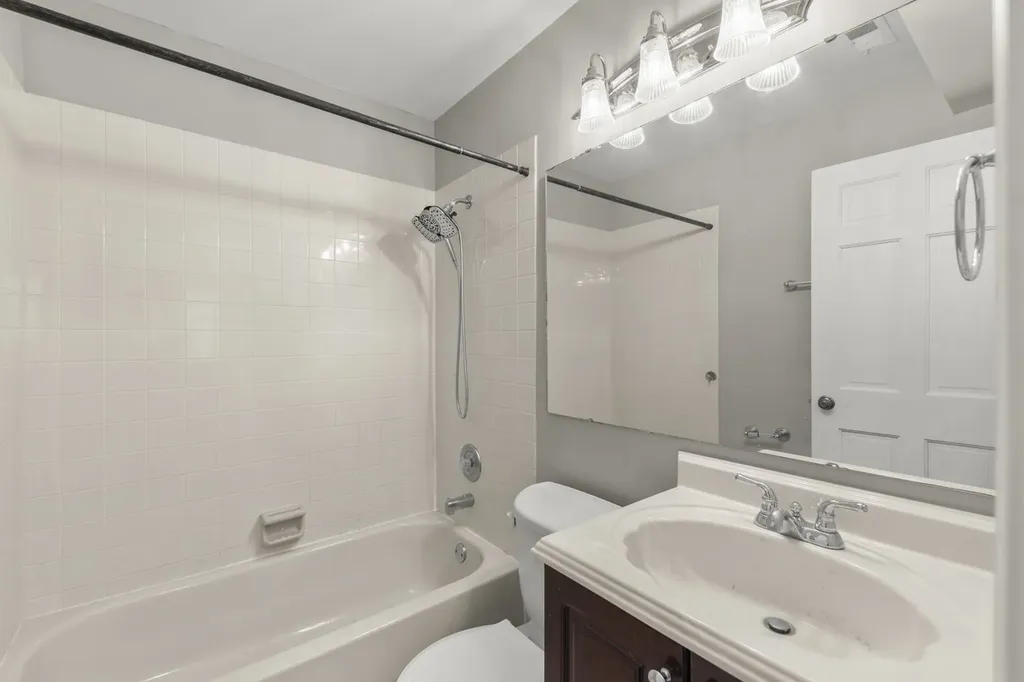 1055 Devonshire Avenue Naperville IL 60540