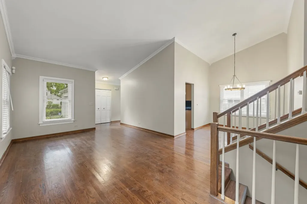1055 Devonshire Avenue Naperville IL 60540