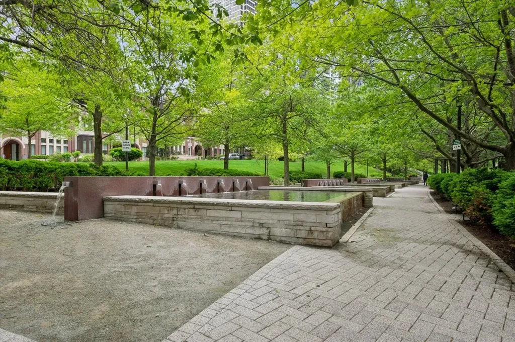 201 North Westshore Drive Chicago IL 60601