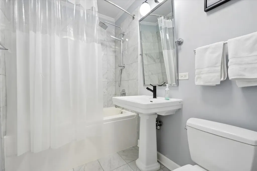 201 North Westshore Drive Chicago IL 60601