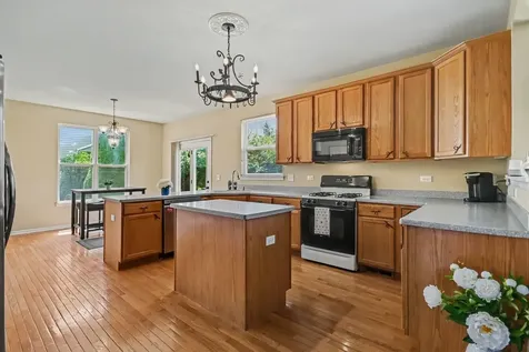 88 Westbourne Avenue Sugar Grove IL 60554