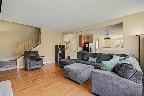 88 Westbourne Avenue Sugar Grove IL 60554