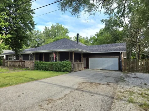 132 West 4th Avenue New Lenox IL 60451