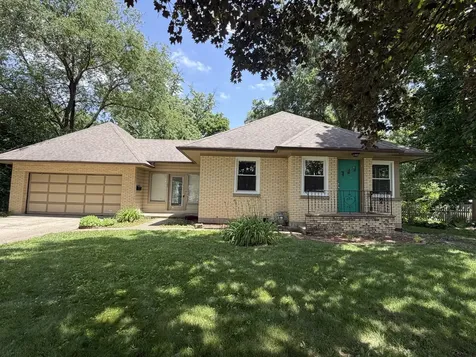150 Woodland Road Libertyville IL 60048