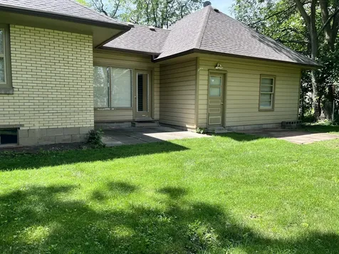 150 Woodland Road Libertyville IL 60048