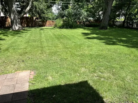 150 Woodland Road Libertyville IL 60048