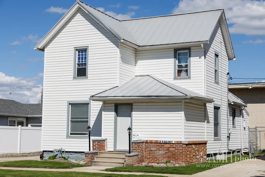 30 North Walnut Street Manteno IL 60950