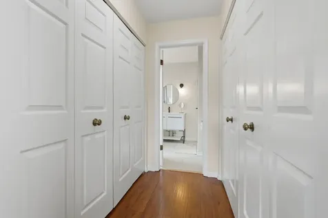1 The Court Of Harbinger Falls Northbrook IL 60062