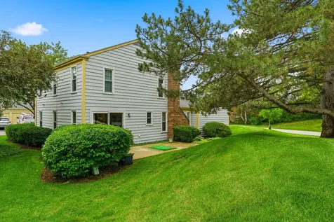 1 The Court Of Harbinger Falls Northbrook IL 60062
