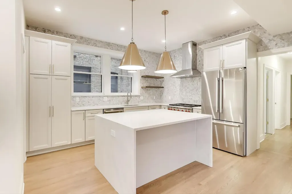 1201 East Madison Park Drive Chicago IL 60615