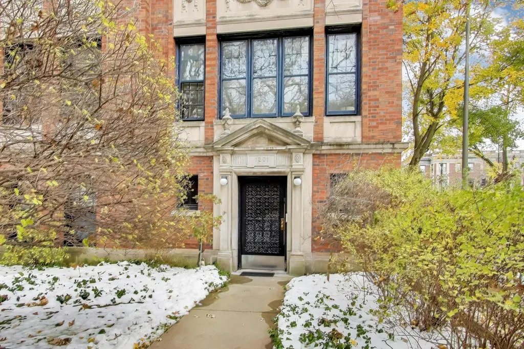 1201 East Madison Park Drive Chicago IL 60615