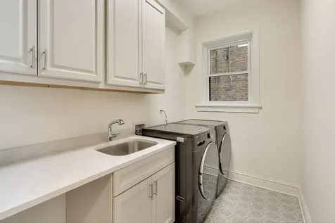 1201 East Madison Park Drive Chicago IL 60615