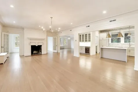 1201 East Madison Park Drive Chicago IL 60615