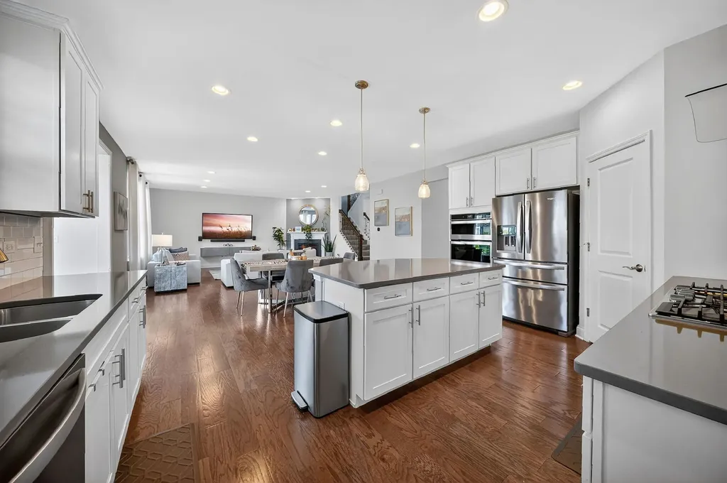 4319 Plantree Road Naperville IL 60564