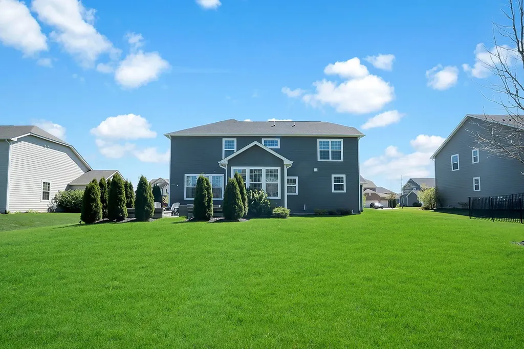 4319 Plantree Road Naperville IL 60564