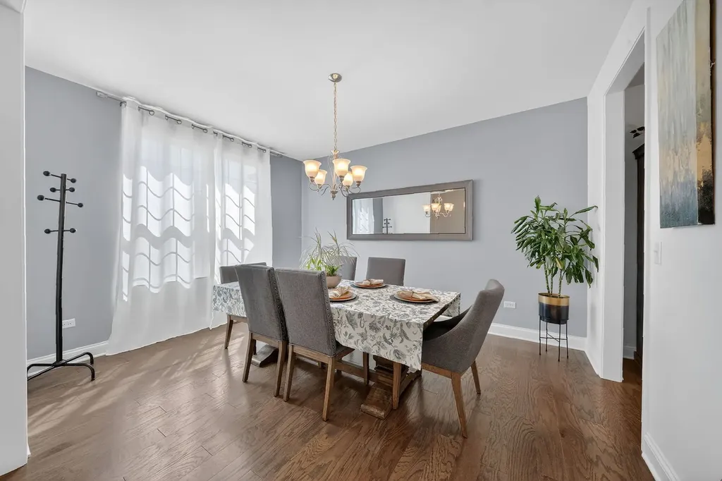 4319 Plantree Road Naperville IL 60564
