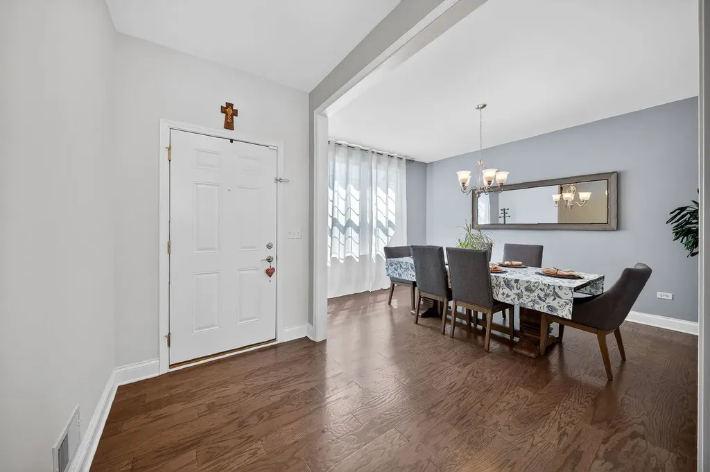 4319 Plantree Road Naperville IL 60564