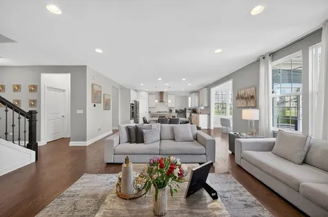 4319 Plantree Road Naperville IL 60564