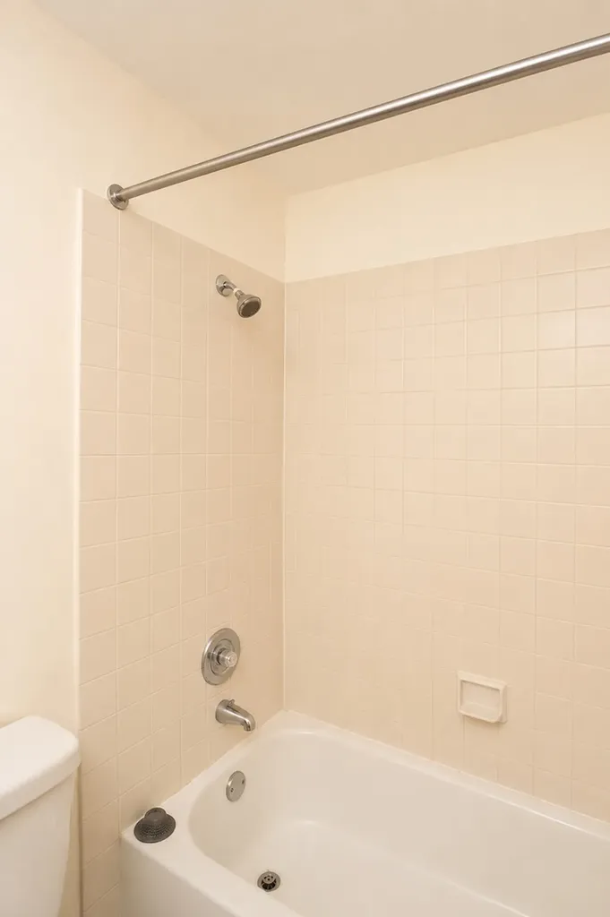 1811 Four Lakes Avenue Lisle IL 60532