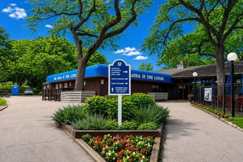 1811 Four Lakes Avenue Lisle IL 60532