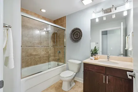 320 East 21st Street Chicago IL 60616