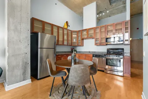320 East 21st Street Chicago IL 60616