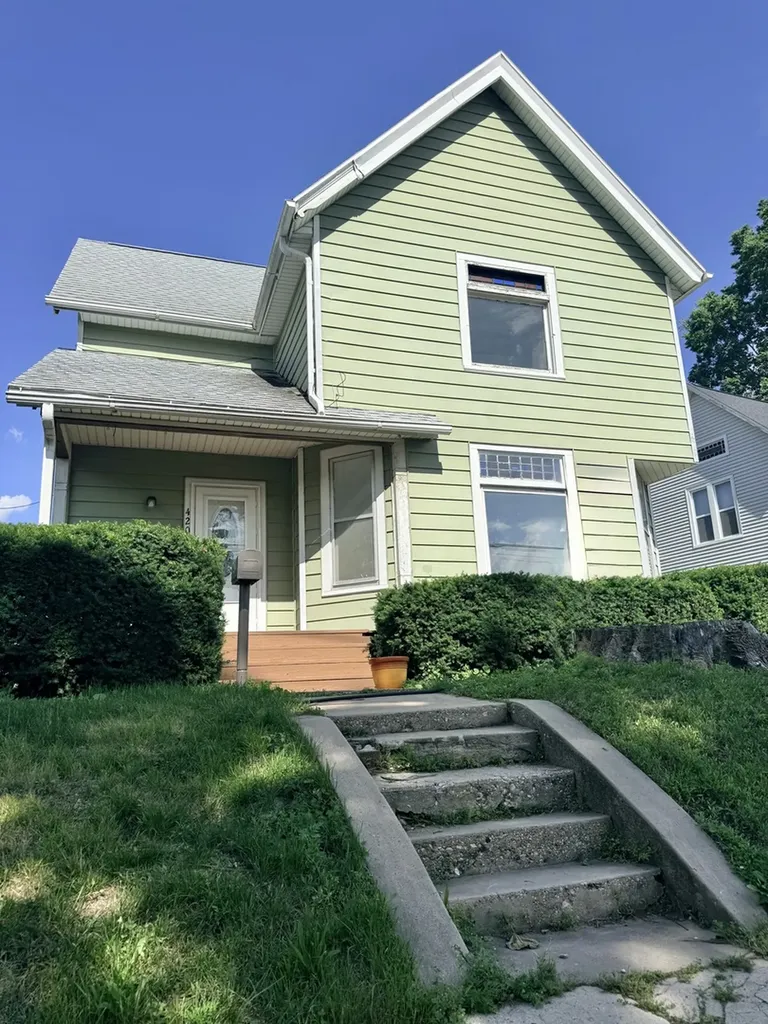 420 College Avenue Dixon IL 61021