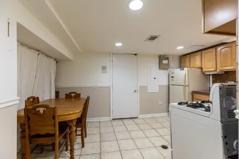 4136 North Lavergne Avenue Chicago IL 60641