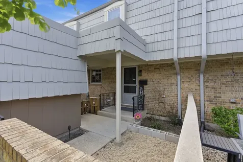 670 Versailles Circle Elk Grove Village IL 60007