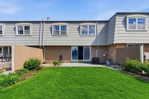 670 Versailles Circle Elk Grove Village IL 60007
