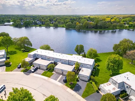 670 Versailles Circle Elk Grove Village IL 60007