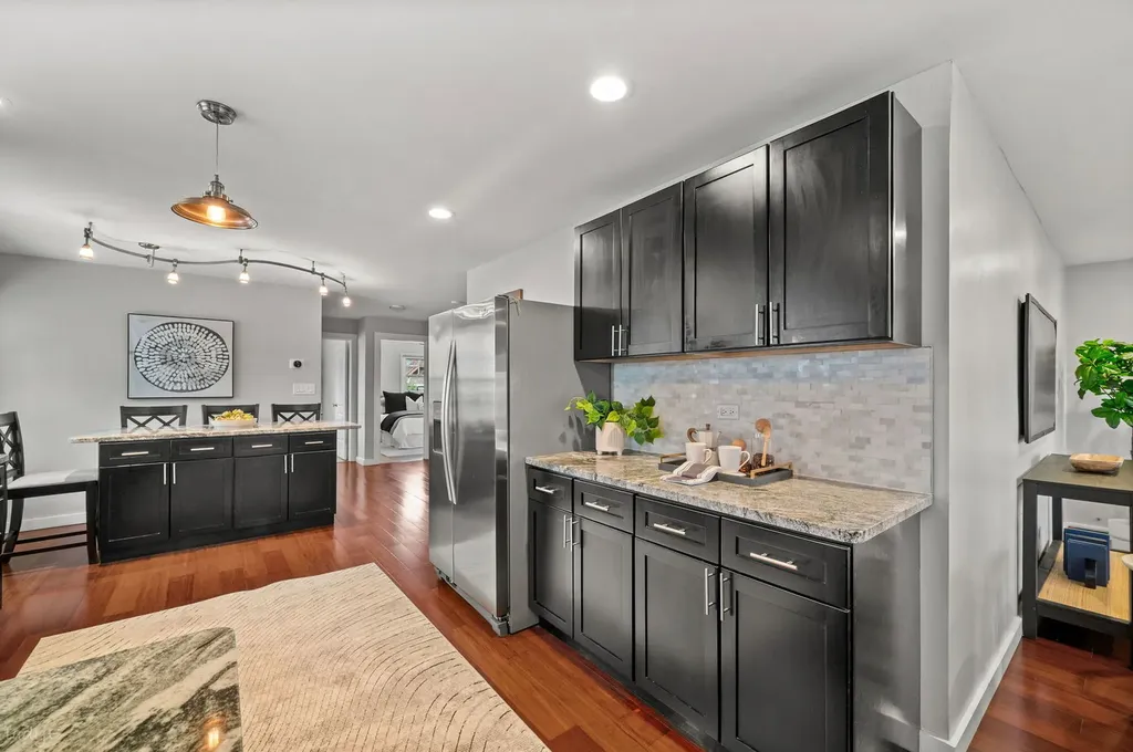4310 West Shakespeare Avenue Chicago IL 60639
