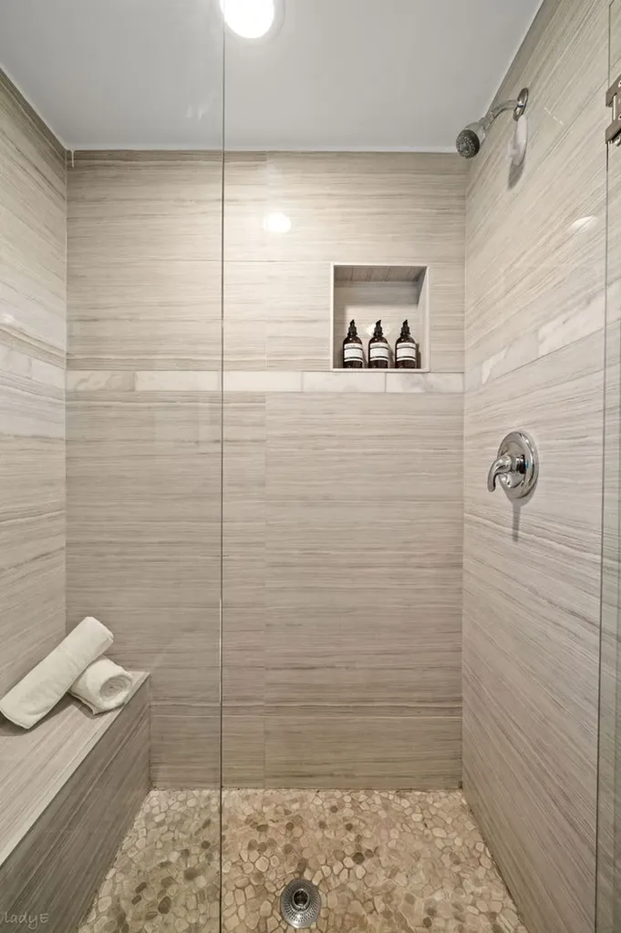 4310 West Shakespeare Avenue Chicago IL 60639