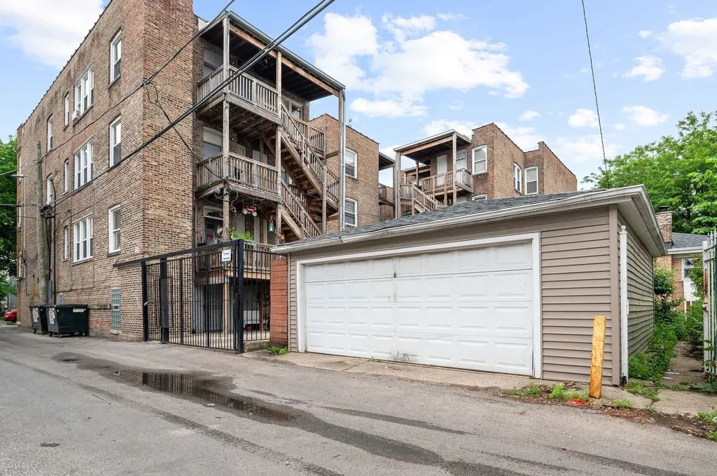 4310 West Shakespeare Avenue Chicago IL 60639