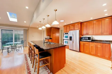 301 South Yale Avenue Arlington Heights IL 60005