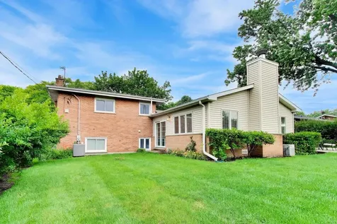 301 South Yale Avenue Arlington Heights IL 60005