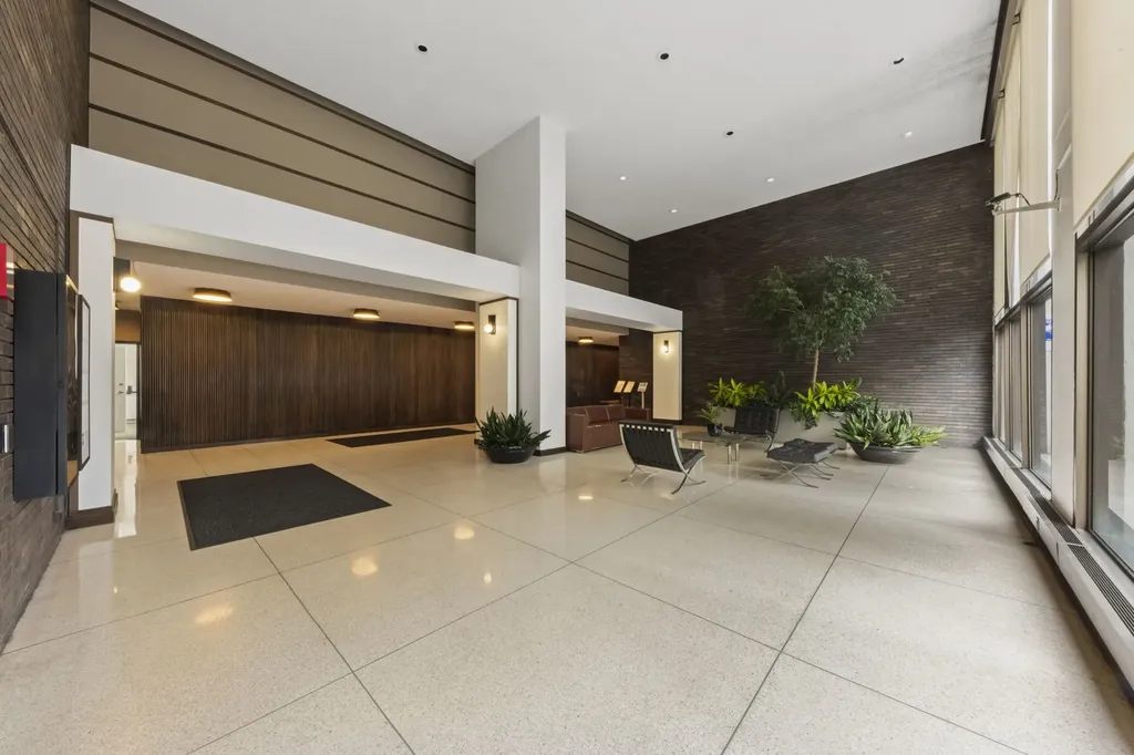 5455 North Sheridan Road Chicago IL 60640
