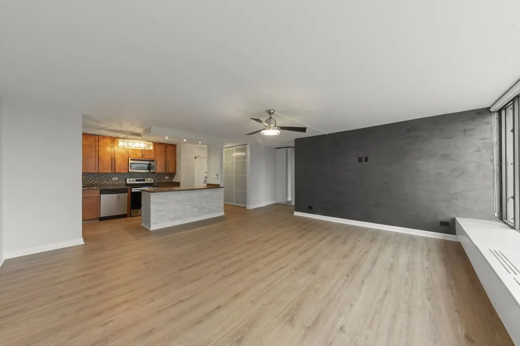 5455 North Sheridan Road Chicago IL 60640