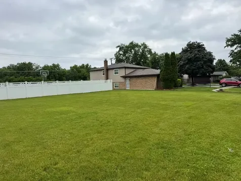223 South Dante Avenue Glenwood IL 60425