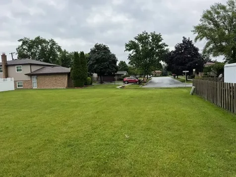 223 South Dante Avenue Glenwood IL 60425